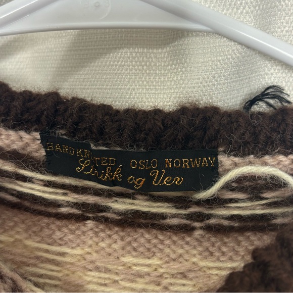 Vintage Hand-knitted Nordic Reindeer Sweater Made in Norway - Picture 2 of 3